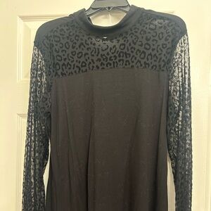 VENUS Elegant Black Garment